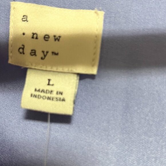 a new day button down blouse - Picture 2 of 6